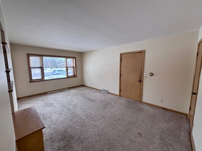 5224 W Forest Home Ave