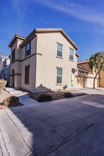 4642 Lime Straight Dr in Las Vegas, NV - Foto de edificio - Building Photo