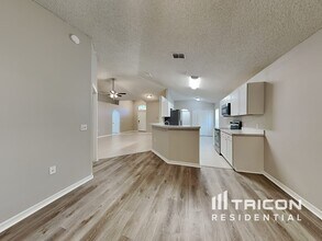 1853 Saga Ct in Middleburg, FL - Building Photo - Building Photo