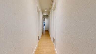 2327-2329 San Pablo Ave in Oakland, CA - Building Photo - Interior Photo