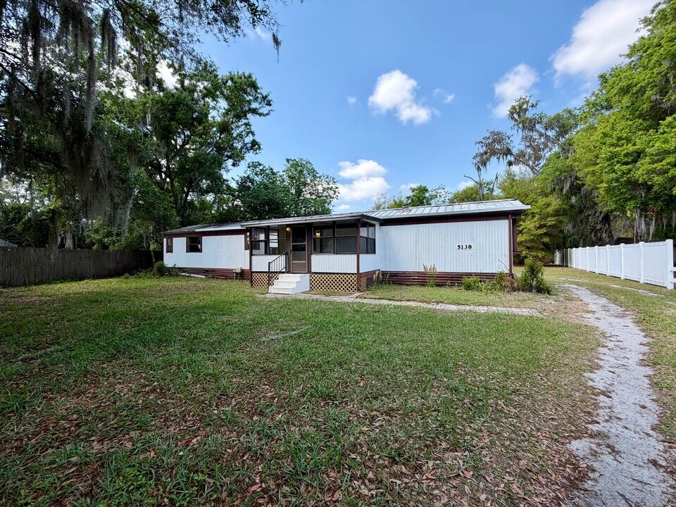 5138 Rollinglen Loop W in Lakeland, FL - Building Photo