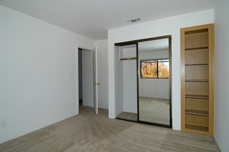 Gunn Road Commons in Carmichael, CA - Building Photo - Interior Photo