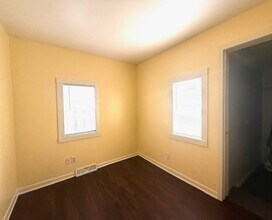 1610 Goldenrod Terrace in Round Lake Beach, IL - Building Photo - Building Photo