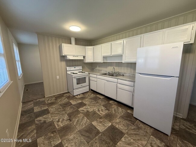 1039 Decatur Rd in Jacksonville, NC - Building Photo - Building Photo