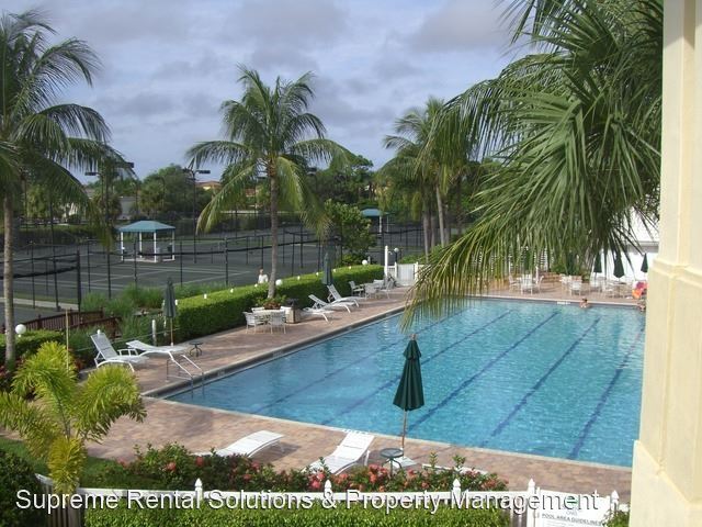 1345 Sweetwater Cove-Unit -#102 in Naples, FL - Foto de edificio - Building Photo