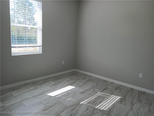 836 Hanover Ave in Sebring, FL - Foto de edificio - Building Photo