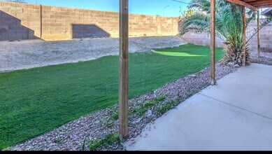 4420 Shalimar Ave in Las Vegas, NV - Building Photo - Building Photo