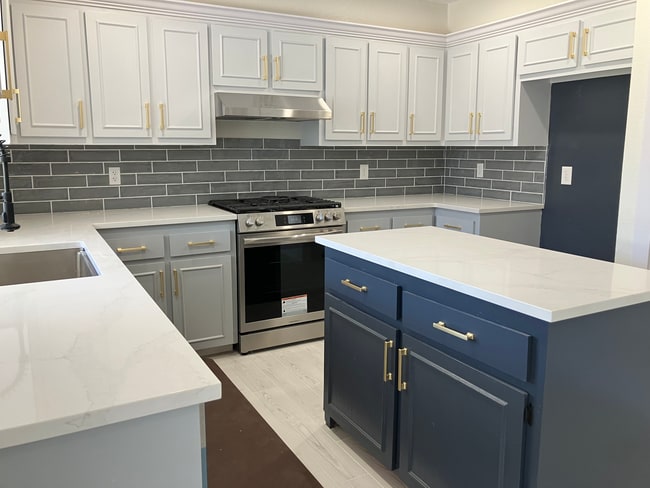 property at 3221 Cove Hollow Ct