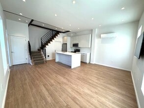 784 Farmington Ave, Unit 1 in Farmington, CT - Building Photo - Building Photo