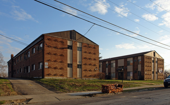 Beecher 860 in Cincinnati, OH - Foto de edificio - Building Photo