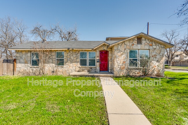 property at 479 S Sycamore Ave