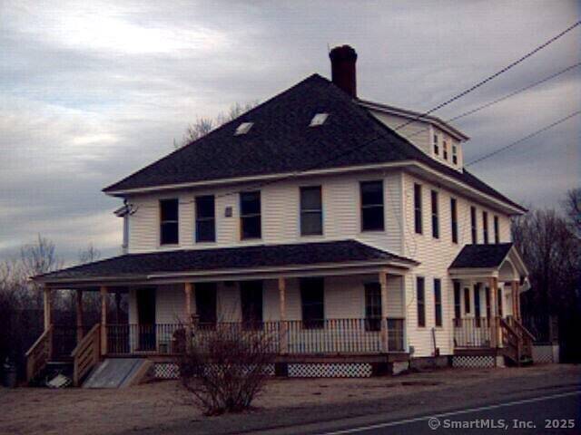 297 River Rd in Willington, CT - Foto de edificio