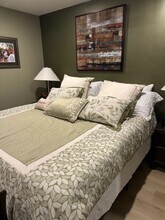 6480 Bayou Glen Rd in Houston, TX - Building Photo - Building Photo