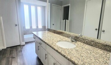 1008 Brownfield Dr in Mesquite, TX - Building Photo - Building Photo