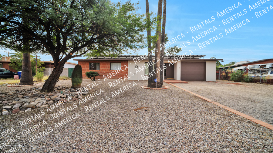 6426 E Calle Bootis in Tucson, AZ - Building Photo