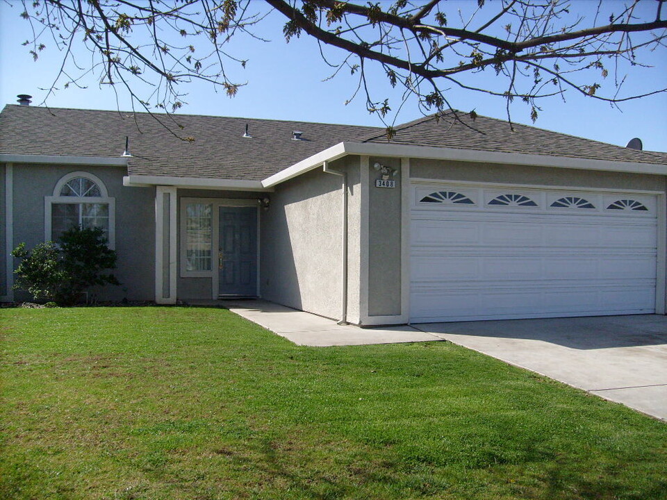 3408 Penny Ln in Modesto, CA - Building Photo