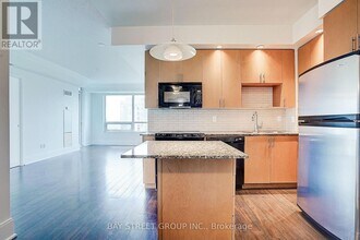 181-1181 Wynford Dr in Toronto, ON - Building Photo - Building Photo
