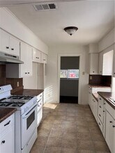 2301 W Wedington Dr in Fayetteville, AR - Building Photo - Building Photo