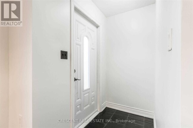 261 Barrie Rd in Orillia, ON - Building Photo - Building Photo