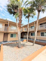 411 N Halifax Ave in Daytona Beach, FL - Building Photo