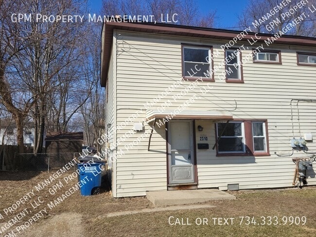 property at 2310 Deerfield Ct