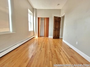 338 Warren St in Boston, MA - Building Photo - Building Photo
