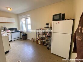 51 Linden St, Unit 15 in Boston, MA - Building Photo