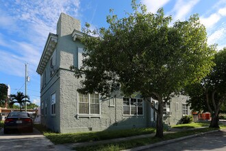 741 Gotham Ct in West Palm Beach, FL - Foto de edificio - Building Photo