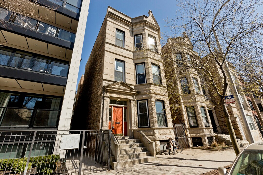 1037 S Racine Ave, Unit 3f in Chicago, IL - Building Photo