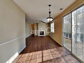 408 Windcroft Cir NW in Acworth, GA - Foto de edificio - Building Photo