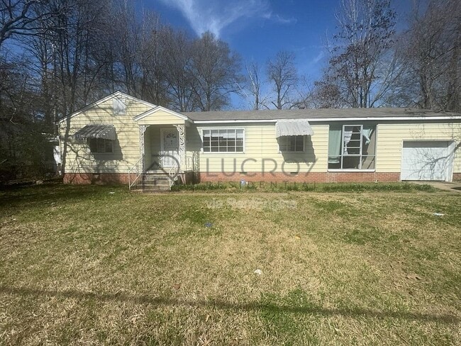 316 Woody Dr