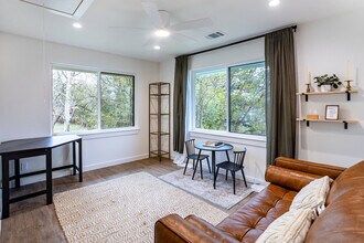 1613 Berene Ave, Unit SI ID1501454P in Austin, TX - Building Photo - Building Photo