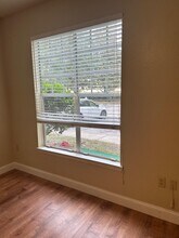 132 Vista Verdi Cir, Unit sunny kitchen in Lake Mary, FL - Building Photo - Building Photo
