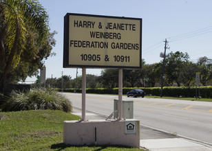 Federation Gardens in Miami, FL - Foto de edificio - Building Photo