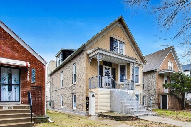 5150 W Carmen Ave, Unit 2 in Chicago, IL - Foto de edificio - Building Photo