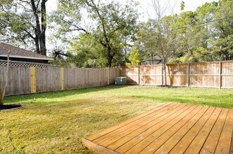 11822 Hillbrook Dr in Houston, TX - Building Photo - Building Photo