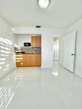 1063 SW 142nd Ave in Miami, FL - Building Photo - Building Photo