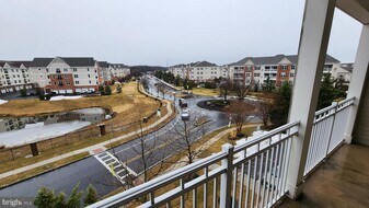 245 Breeders Cup Dr in Cherry Hill Township, NJ - Building Photo