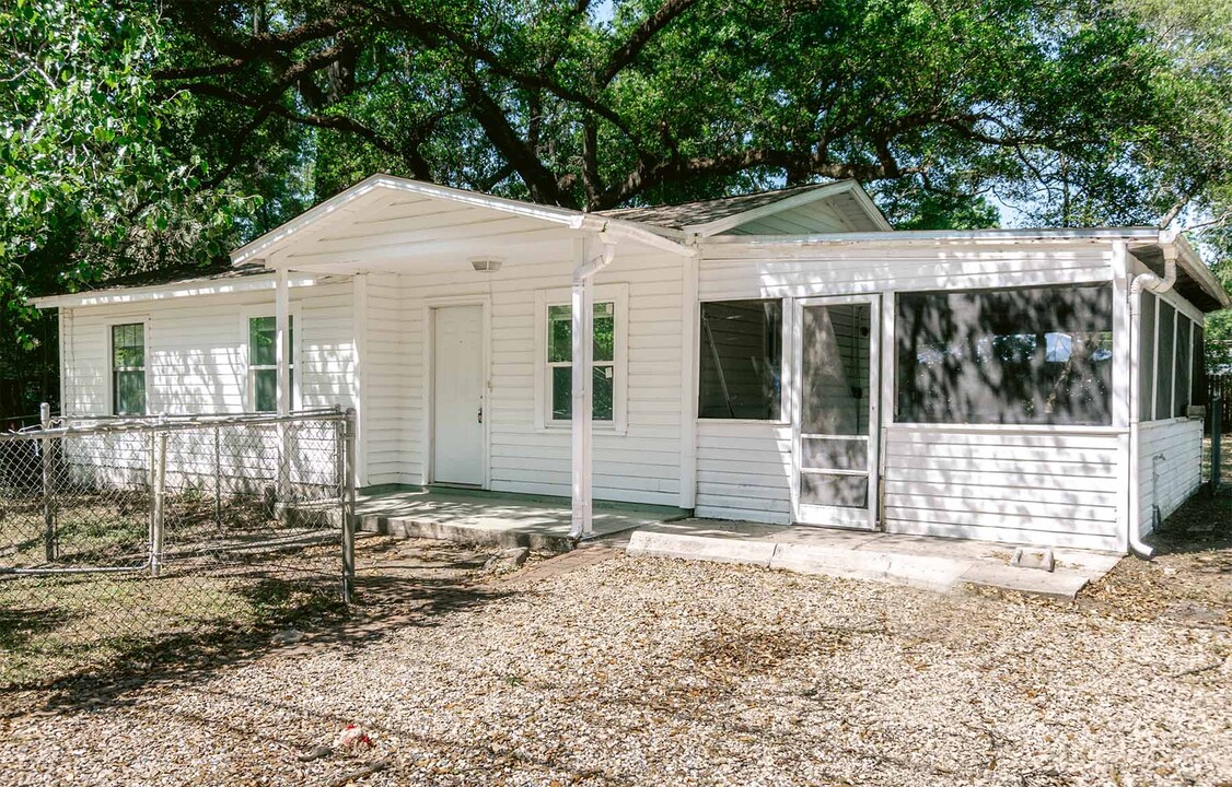 5016 Saray Way in Tallahassee, FL - Building Photo
