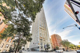 655 W Irving Park Rd in Chicago, IL - Building Photo