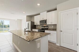 2315 E Newsome Rd in Plant City, FL - Building Photo - Building Photo