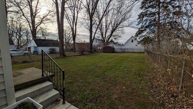 27383 Brettonwoods St in Madison Heights, MI - Building Photo - Building Photo