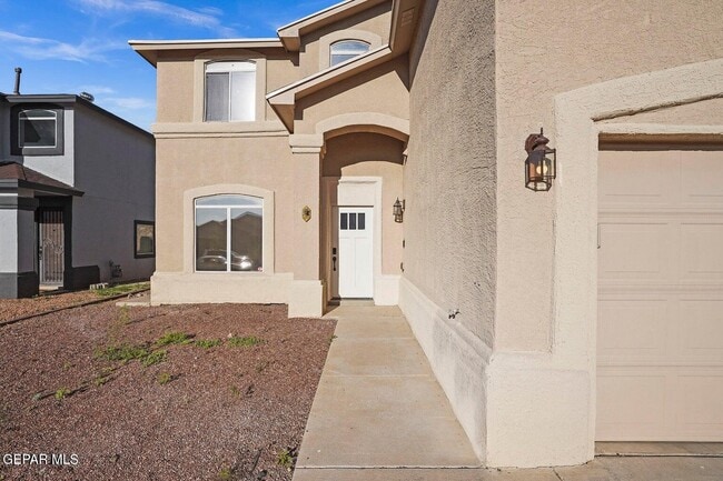 11025 Bullseye St in El Paso, TX - Building Photo - Building Photo
