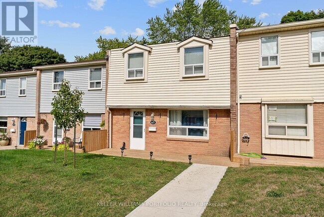 1055 Shawnmarr Rd in Mississauga, ON - Building Photo - Building Photo