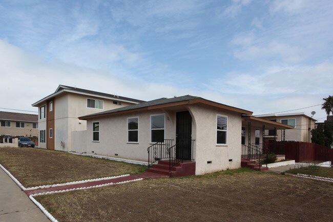 1022 Donax Ave in Imperial Beach, CA - Building Photo - Building Photo