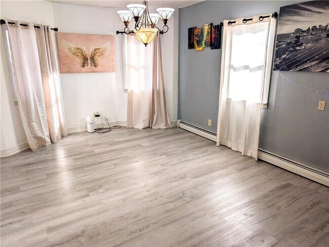 136 Chatham St in Providence, RI - Building Photo - Building Photo