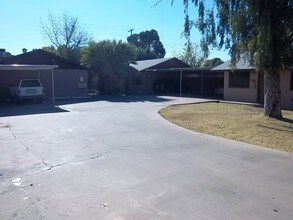 Belmont Arms in Phoenix, AZ - Building Photo - Building Photo