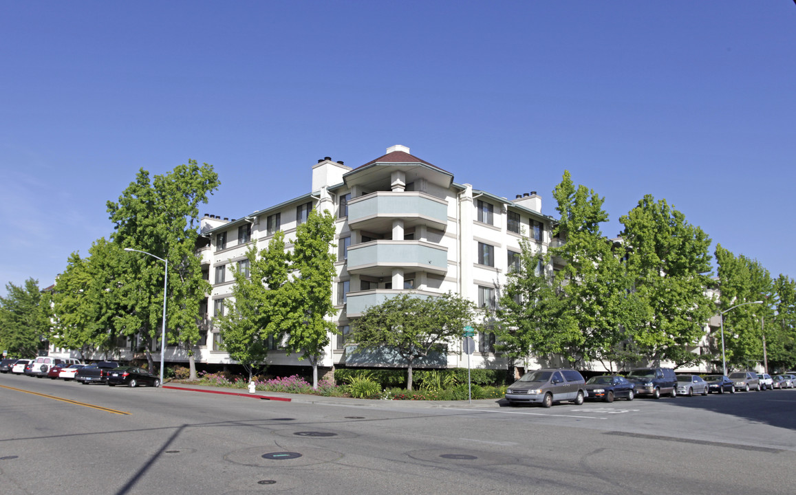 Pacific Plaza in San Leandro, CA - Building Photo