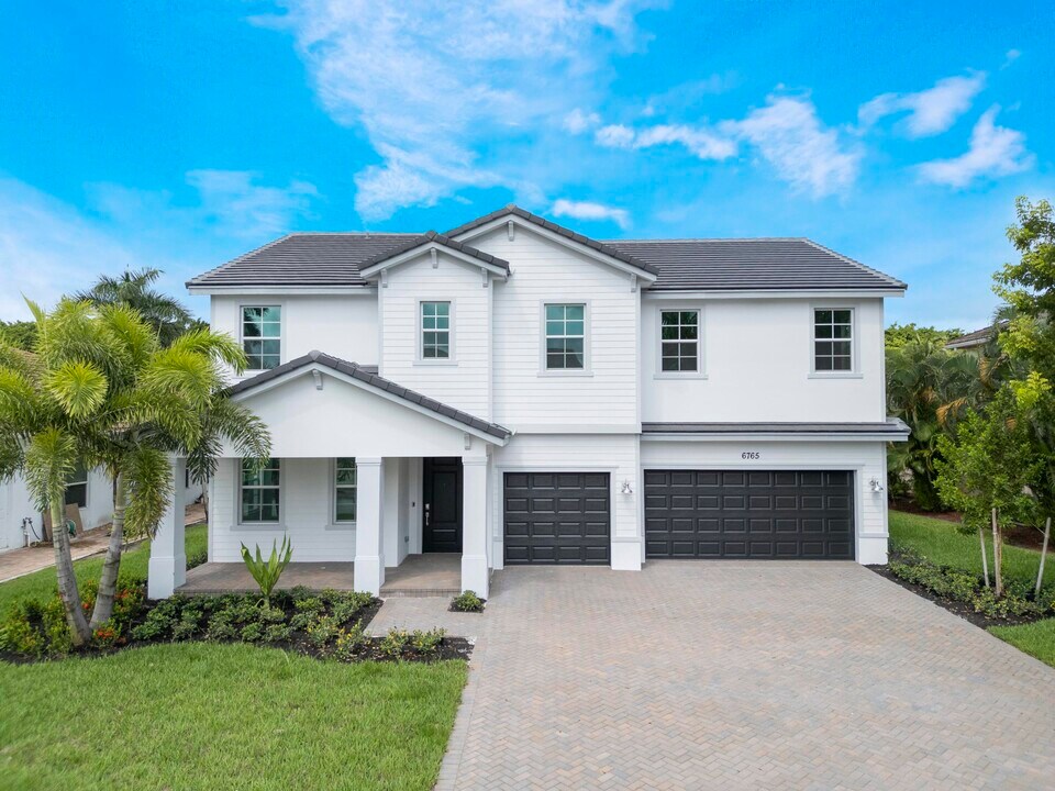 6765 Cobia Cir in Boynton Beach, FL - Building Photo