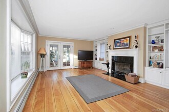 30 Bedford Rd in Armonk, NY - Building Photo - Building Photo